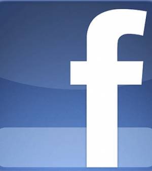 Siguenos en Facebook